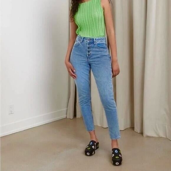 Decade studio Denim - NWT DECADE STUDIO Pamela Super Curve High Rise Tapered-Leg Jeans Size 36